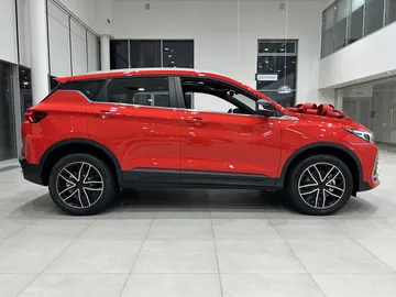 Купить Belgee X50+ Красный 1.5 AMT (147 л.с.) от 2150000 ₽. в Оренбурге