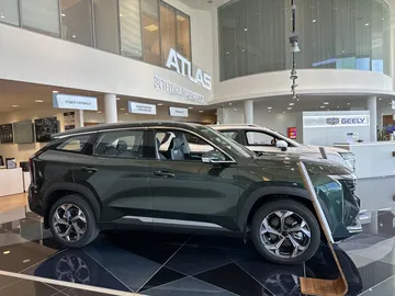 Купить Geely Atlas, II Зеленый 2.0 AT (200 л.с.) 4WD от 3510990 ₽. в Оренбурге