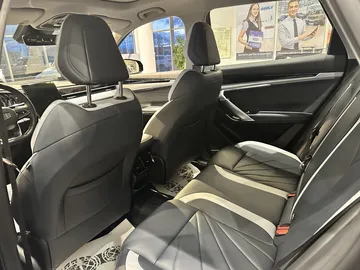 Купить Geely Atlas, II Черный 2.0 AT (200 л.с.) 4WD от 3093800 ₽. в Оренбурге