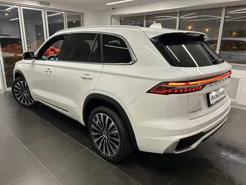 Купить Geely Monjaro, I Белый 2.0 AT (238 л.с.) 4WD от 4000000 ₽. в Оренбурге