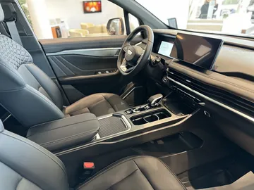 Купить Geely Okavango Белый 1.5 AMT (177 л.с.) от 3011800 ₽. в Оренбурге